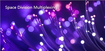 Avanç en la tecnologia de fibra òptica de multiplexació de divisió espacial (...